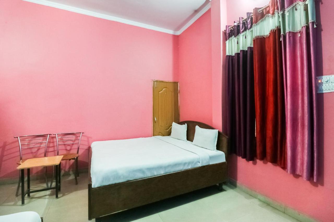 Spot On 61434 Sabri Barkat Hotel Roorkee Εξωτερικό φωτογραφία