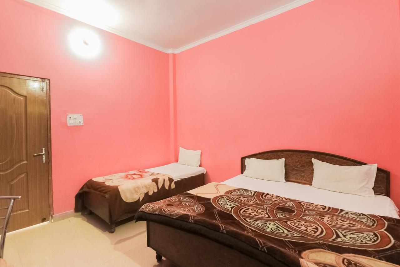 Spot On 61434 Sabri Barkat Hotel Roorkee Εξωτερικό φωτογραφία